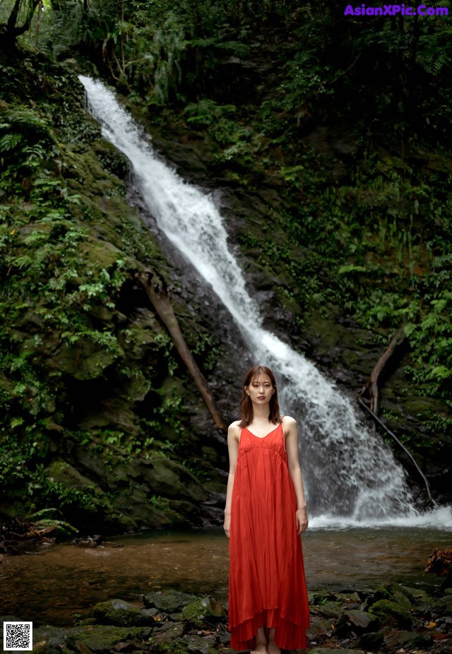 Akari Mitani - While Thehun Images No.c88930